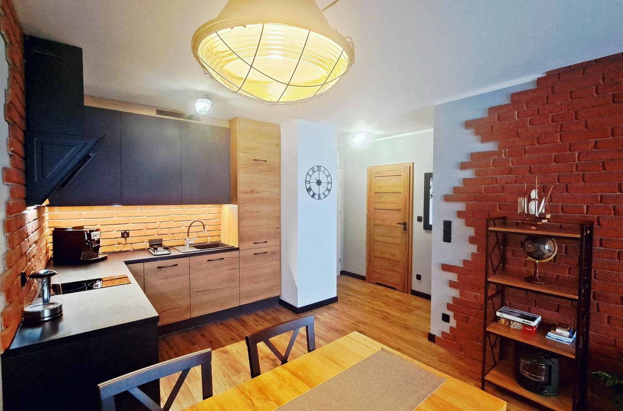 Loft & Marine