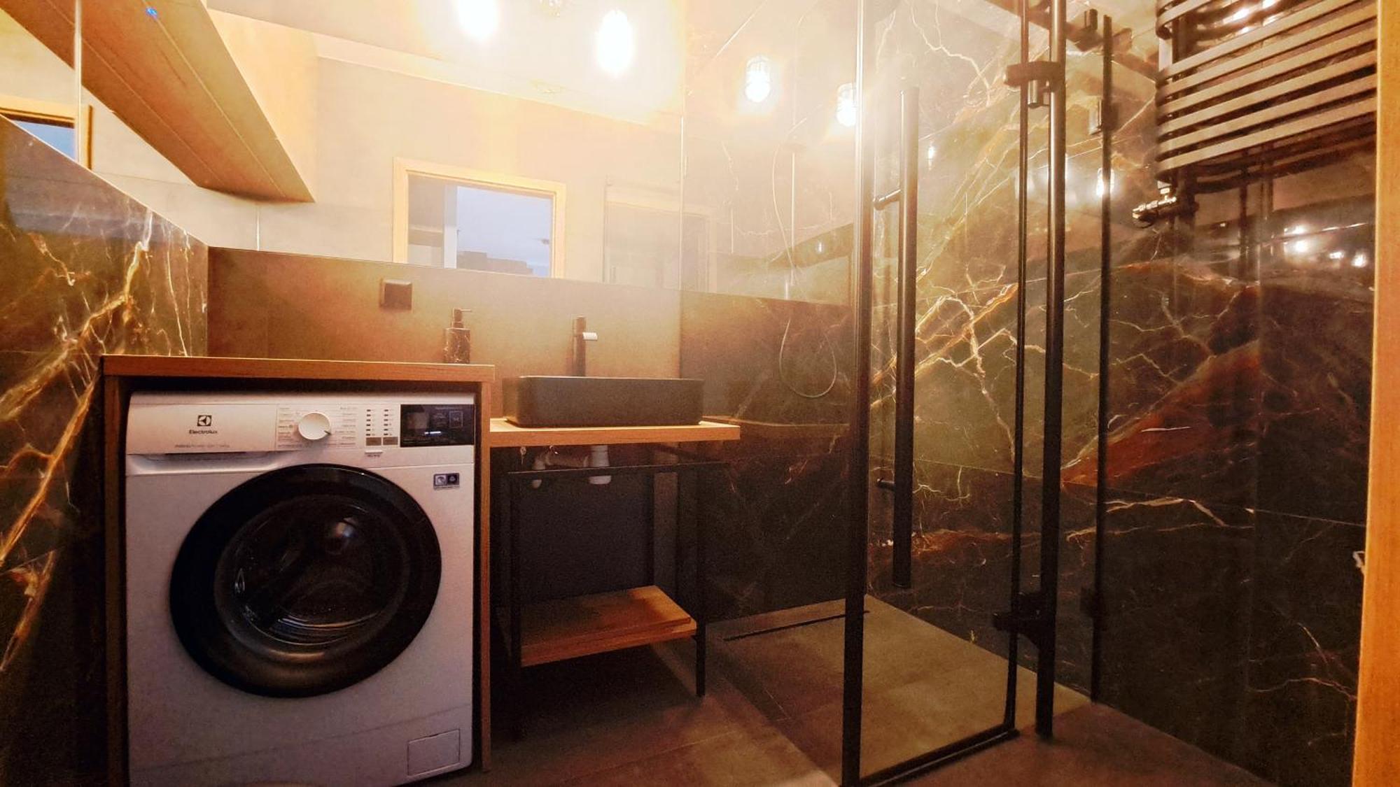 Loft & Marine